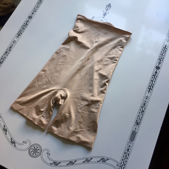 Assets High Waisted Nude by SPANX - Picture 3 of 4